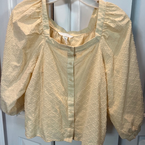 H & M puff sleeve blouse - Picture 1 of 3